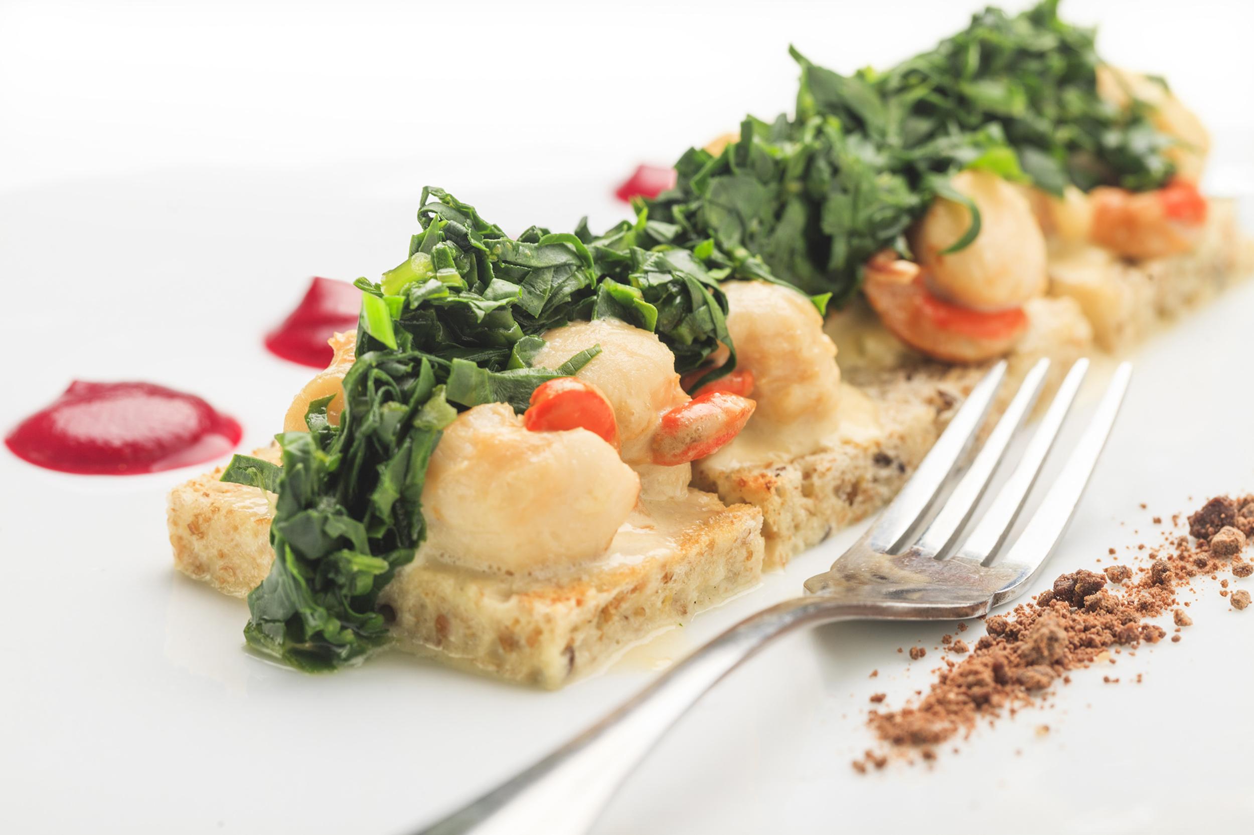 Hotel Regal Pacific סנטיאגו מראה חיצוני תמונה A dish of chickpeas with kale