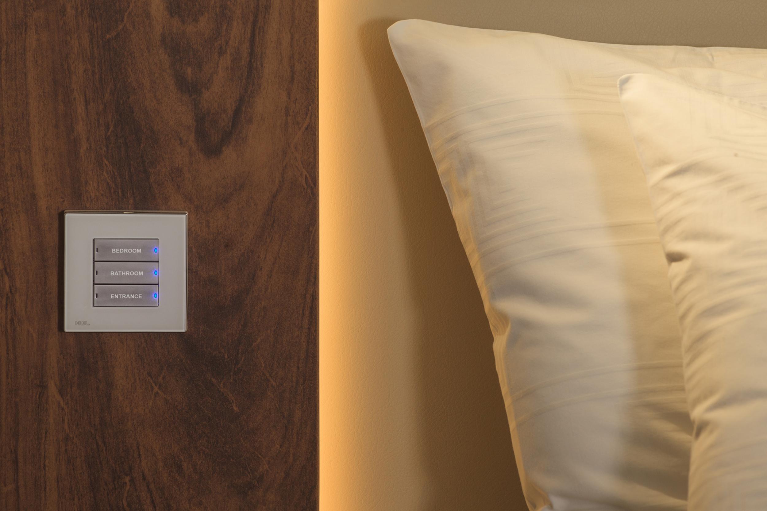 Hotel Regal Pacific סנטיאגו מראה חיצוני תמונה A Lutron Maestro light switch