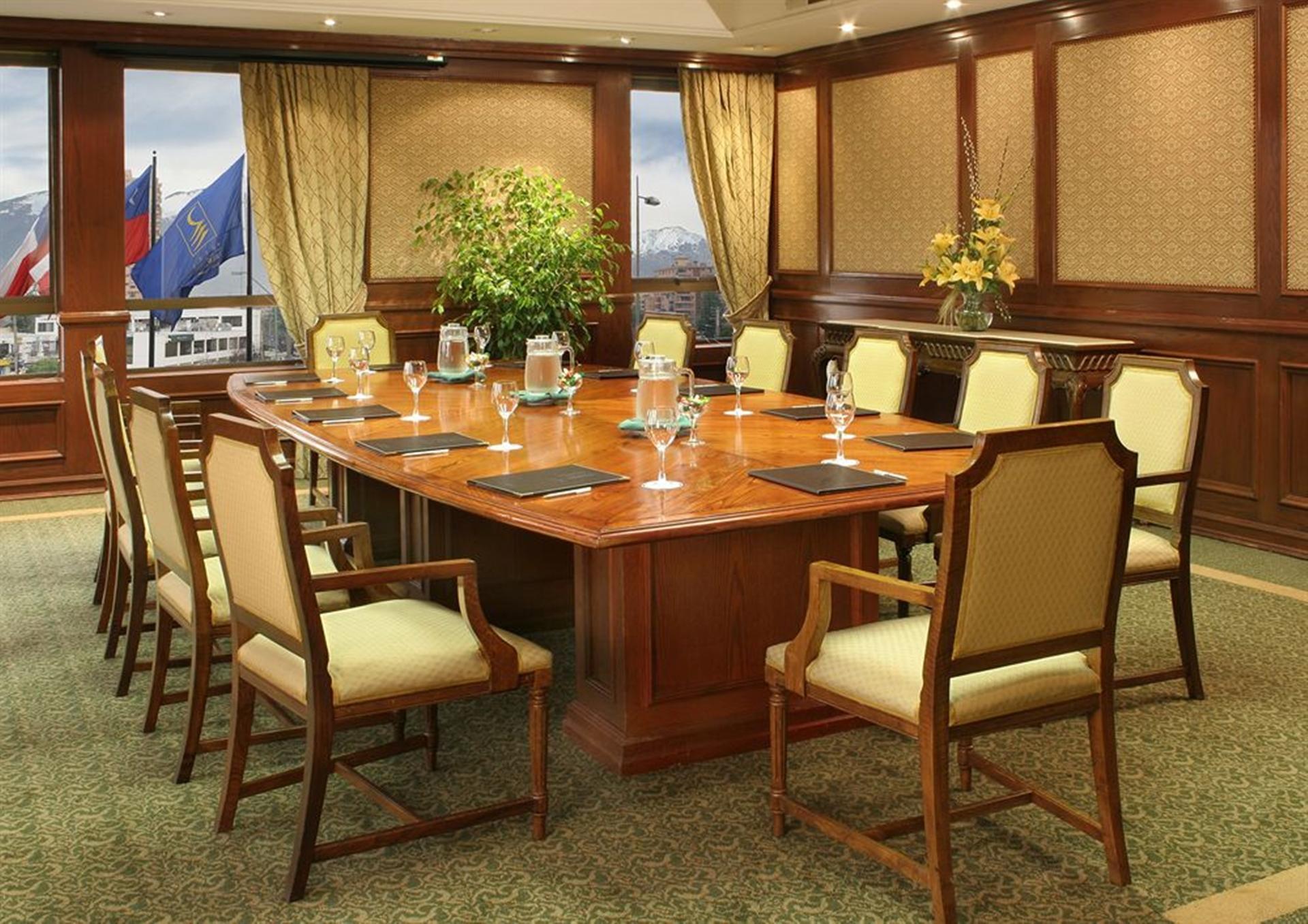 Hotel Regal Pacific סנטיאגו מראה חיצוני תמונה The meeting room of the European Economic and Financial Affairs Council
