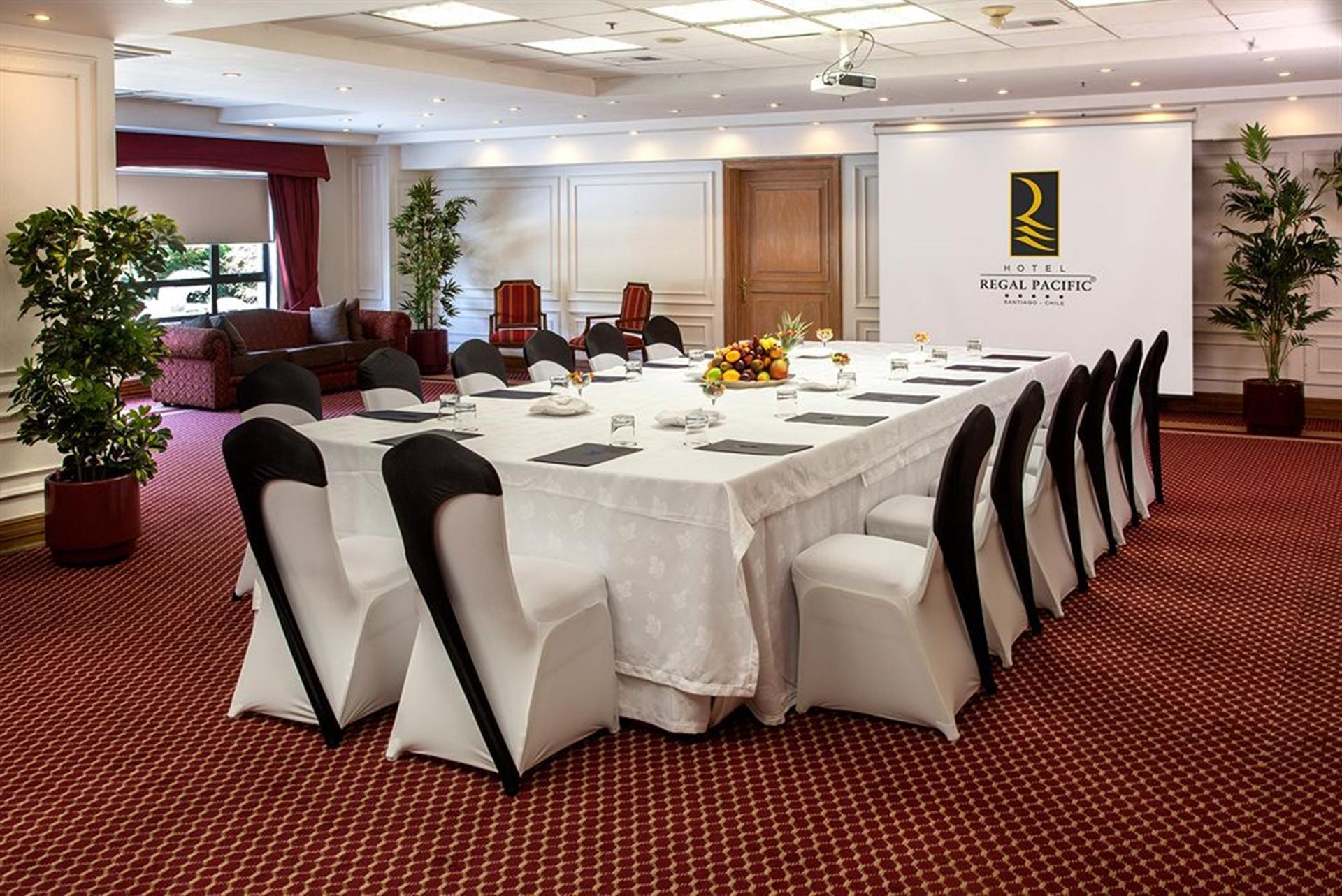 Hotel Regal Pacific סנטיאגו מראה חיצוני תמונה The Royal Garden Hotel