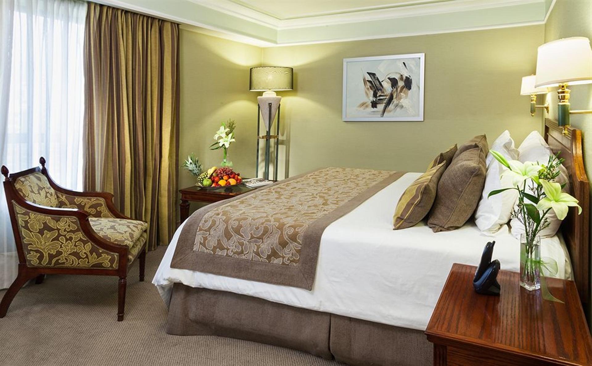 Hotel Regal Pacific סנטיאגו מראה חיצוני תמונה A bedroom at the InterContinental London