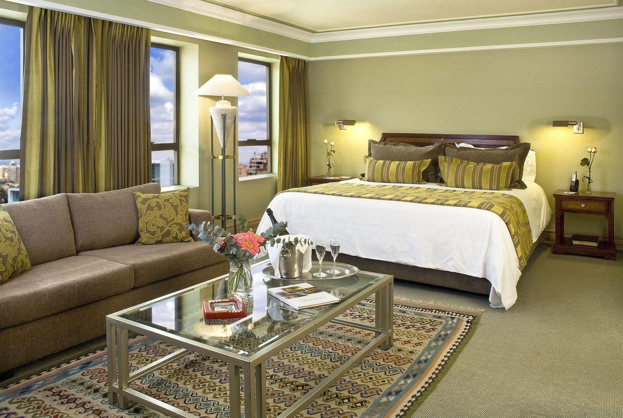 Hotel Regal Pacific סנטיאגו מראה חיצוני תמונה A room at the hotel